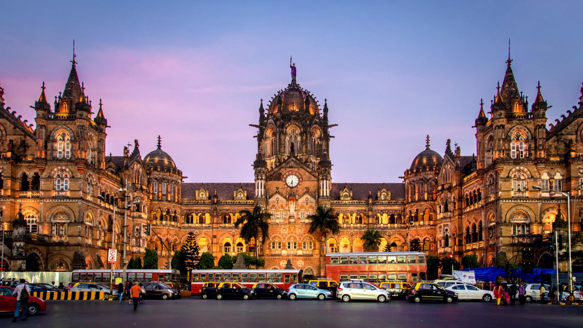 chhatrapati-shivaji-maharaj-terminus-stasiun-bersejarah-warisan-dunia-unesco