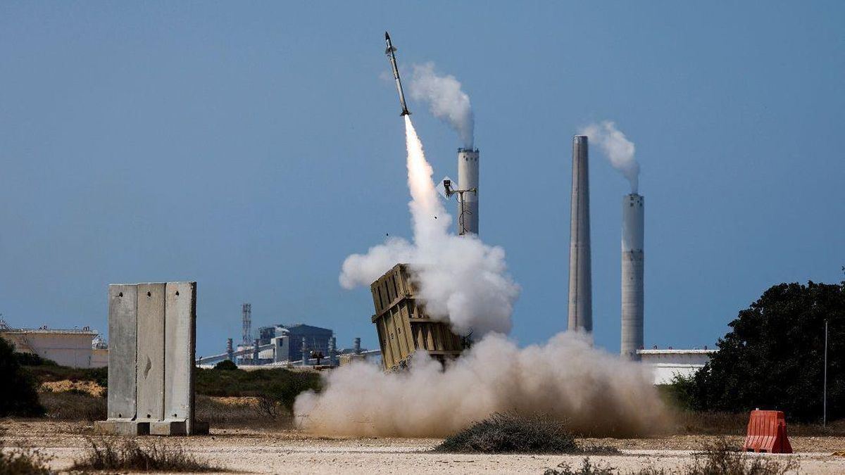Serangan Mendadak Israel ke Iran: Targetkan Fasilitas Nuklir dan Basis Militer
